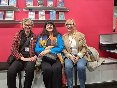 Claudia Schmid, Kerstin Lange und >Anne Grießer