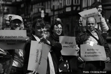 Lese-FlashMob Criminale Marburg